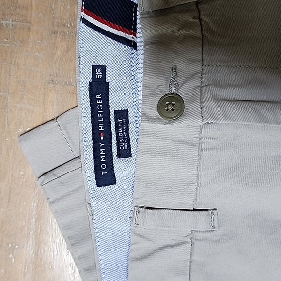 Men’s Tommy Hilfiger chinos - Picture 3 of 3